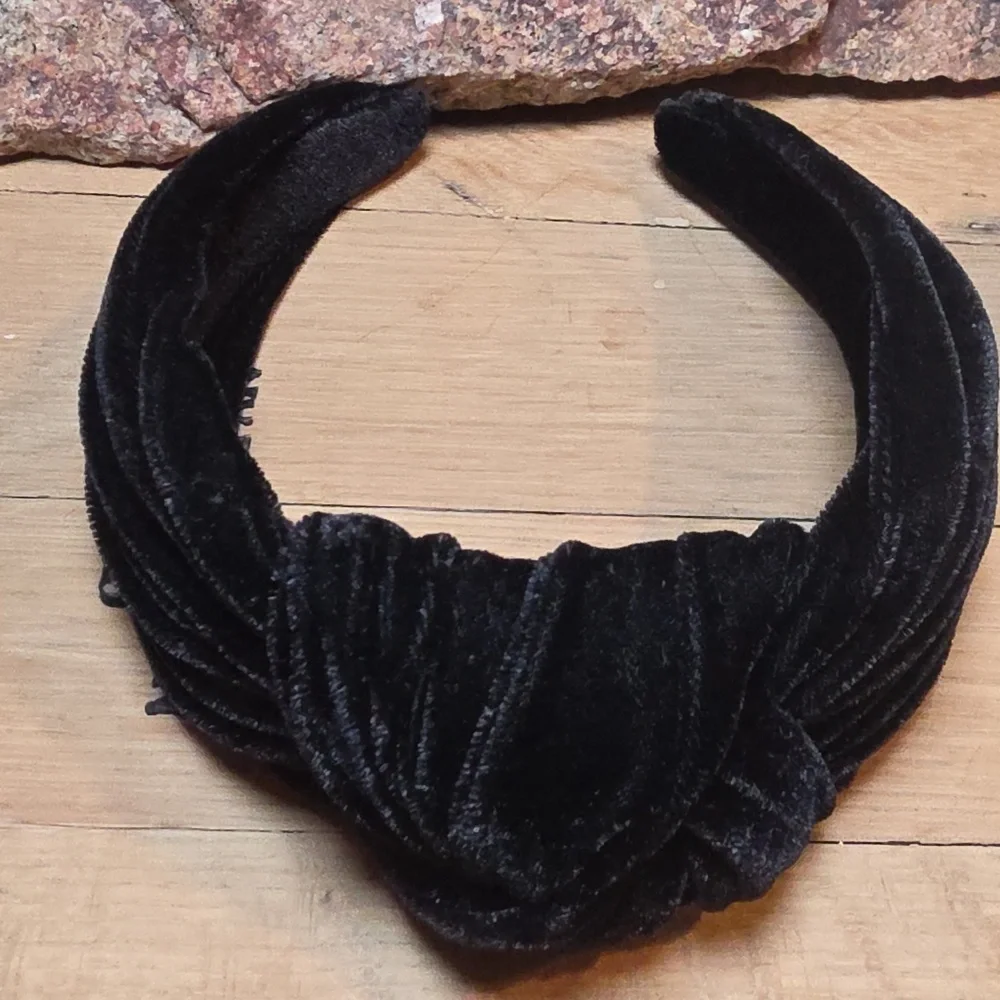 Anthropologie Wide Black Crushed Velvet Top Knot Chunky Headband Nwot